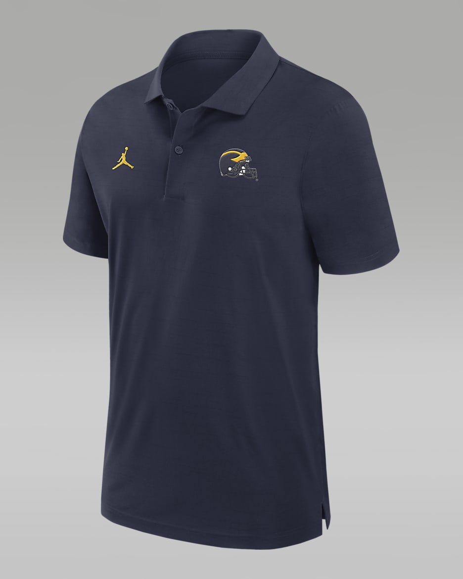 Polo universitario Jordan Dri FIT para hombre Michigan Wolverines Sideline. Nike